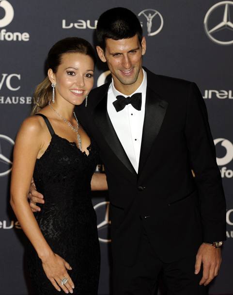 Novak Djokovic con Jelena Ristic agli Laureus World Sports Awards a Londra (Epa)